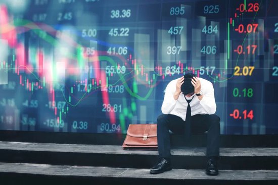 股价暴涨450%，鲁丽系把公司卖给股民了