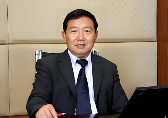财富缩水100亿！镇江徐氏父子，全面“收缩”
