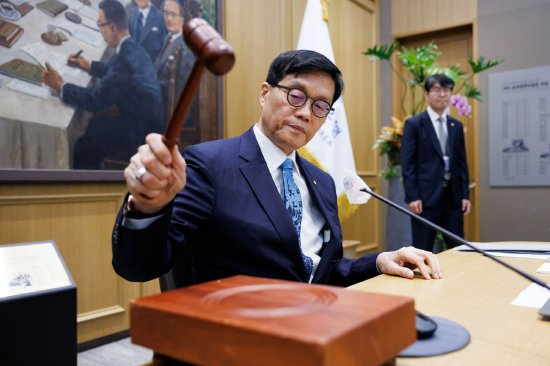 韩国央行行长：关税对经济增长的冲击仍是政策难题
