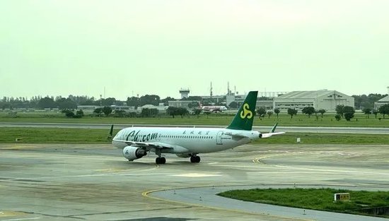 飞机起飞后砸向地面？春秋航空：与事实完全不符