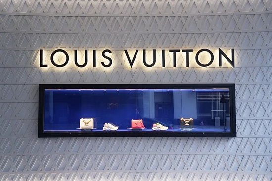 LV近42万香港客户资料外泄，涉姓名、护照号、地址等