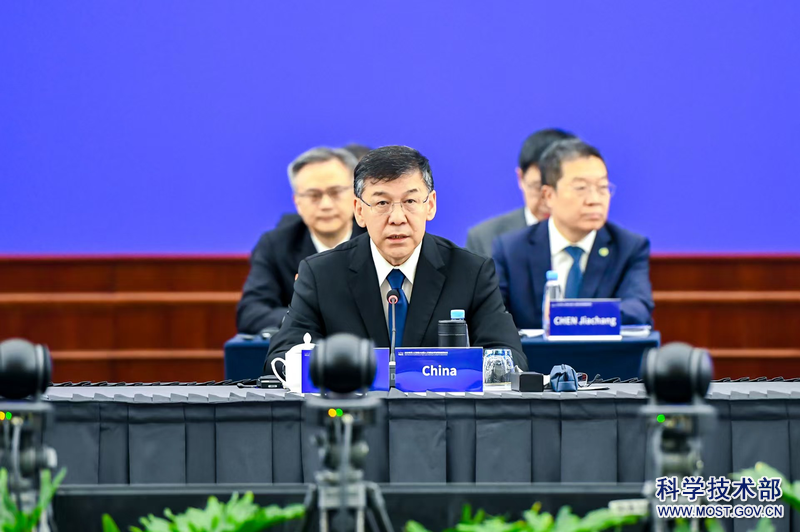 科技部部长阴和俊出席2025世界人工智能大会暨人工智能全球治理高级别会议