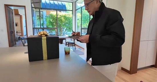 英伟达今日公布人形机器人“新大脑”