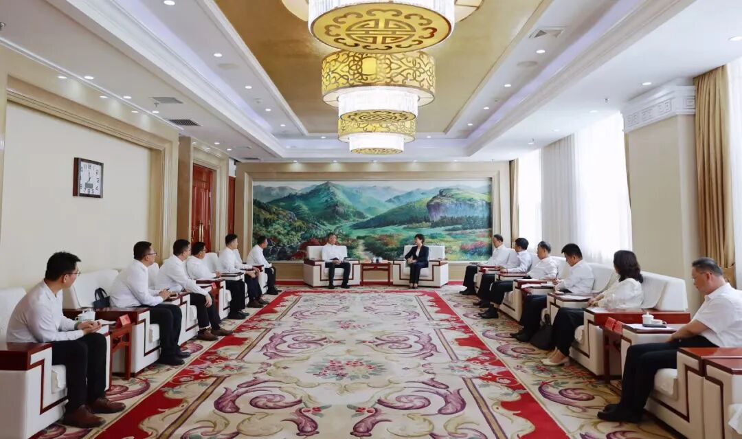 黄雅丽、白海林会见华润集团副总经理韩跃伟一行