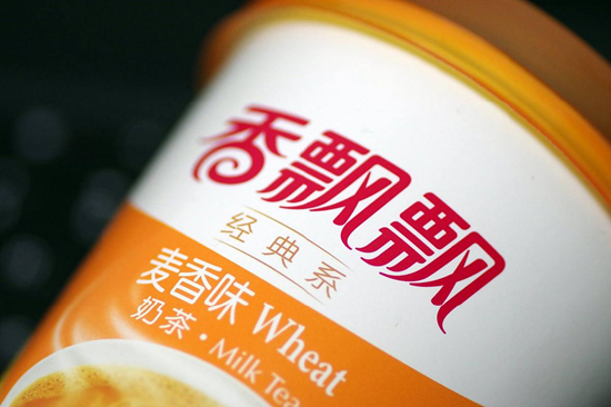 半年狂亏近1亿，暴跌230%！“奶茶第一股”香飘飘卖不动了 | BUG
