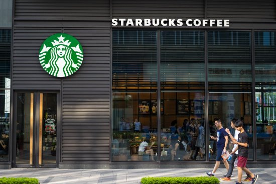 星巴克北美关店1%、裁员900人 分析师指出三大原因