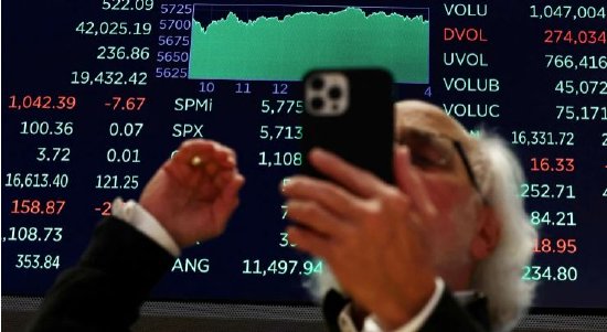 盘前：纳指期货跌1.11% 鲍威尔今夜演讲