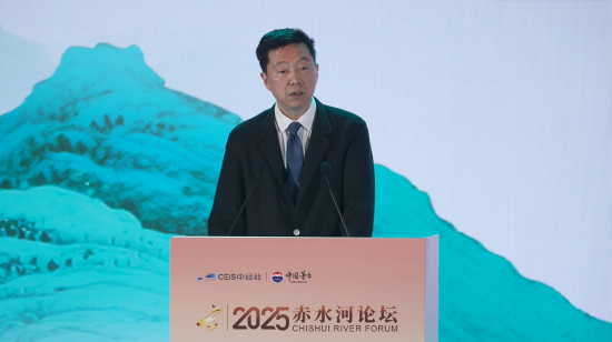 中国酒业协会秘书长何勇:酒的品质表达方式需要重构,消费者不再为“感情深一口闷”买单 中国酒业协会秘书长何勇:酒的品质表达方式需要重构,消费者不再为“感情深一口闷”买单