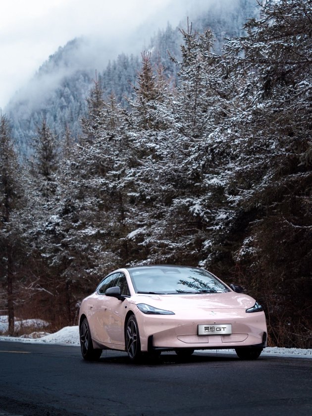 广汽昊铂GT全新Lite版轻享上市:15万起 给年轻人的性能新选择