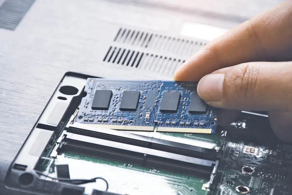 存储爆发,千亿龙头净利狂飙近20倍 存储爆发,千亿龙头净利狂飙近20倍