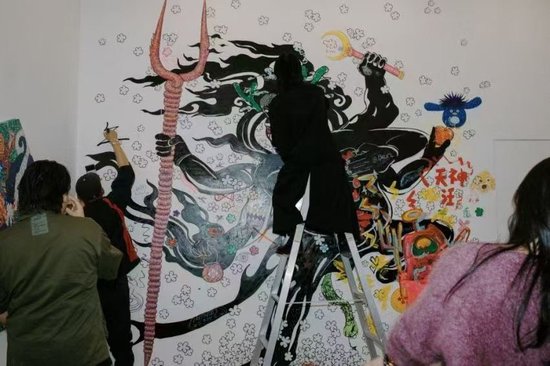 朋友圈正成为“艺术第一现场”,上海青年美展公众投票人次破18万的背后……